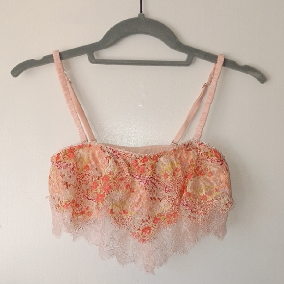 Victoria's Secret Tops - Victoria's Secret Bra Dream Angels pink/peach floral lace bralette SMALL